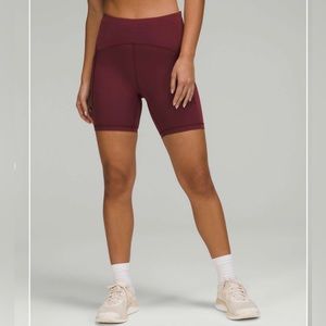 Power thru high rise shorts 6” in red merlot